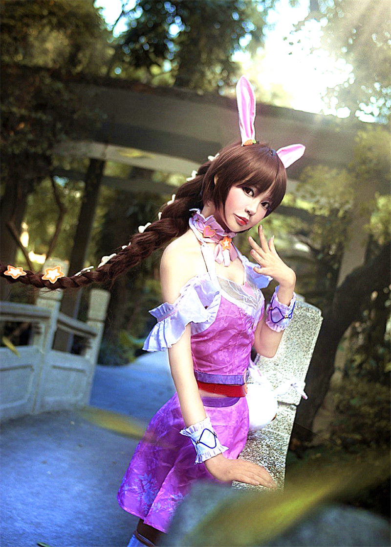  看过|小舞朱竹清的COS仿妆足够美了？那是你没看过没戴皇冠的比比东