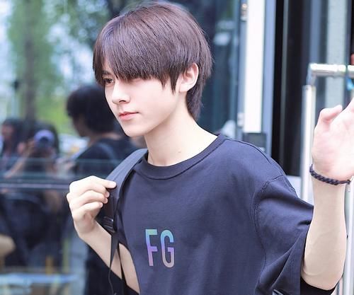  左林杰|少年之名首次公演排名：左林杰第二，罗杰卡七，李希侃实至名归