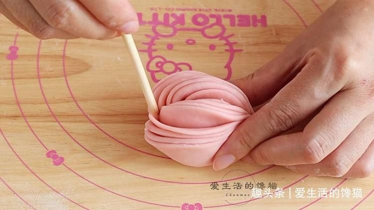 红丝绒液|蒸馒头时，该用碱面还是白糖，想要馒头松软好吃，不了解可别乱用