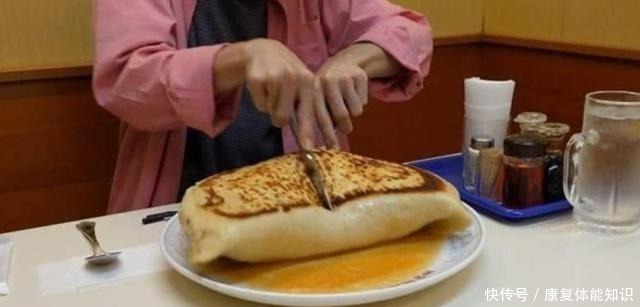 饺子|日本饺子店推出最“任性”煎饺,重8斤馅料有6斤,吃完就免单