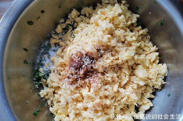 饺子|看到岳云鹏晒饺子,嘴馋在家做一锅,第一次尝试这种馅,太香了