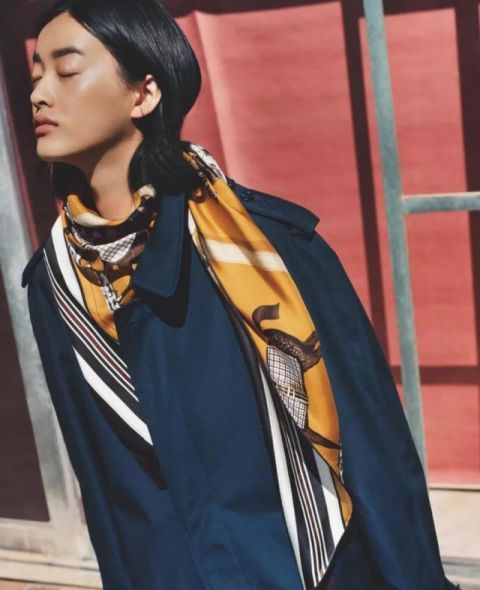  丝巾|舍不得买大牌没关系，牢记这3个穿衣习惯，基本款也能穿出高级感