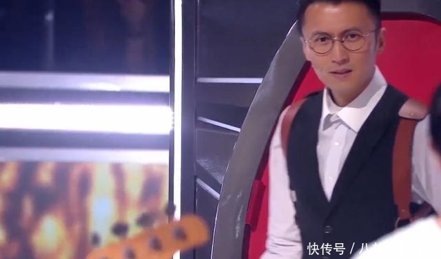 争抢|李宇春放弃的学员,被李荣浩和谢霆锋争抢,李健看热闹不嫌事大