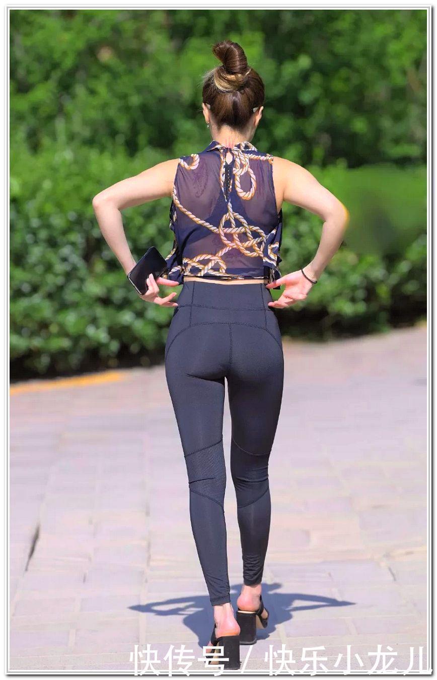  本人|气质出众的健身美女，省心的无脑搭配，小蛮腰大长腿统统有！