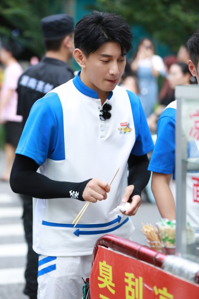  收视|《元气满满的哥哥》首播收视省级卫视第一，杨洋吴奇隆等元气哥哥俘虏人心