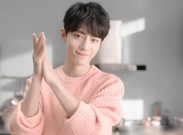  模仿|肖战朋友圈多次泄露，黑粉良苦用心模仿画风做防伪标志，官方怒斥