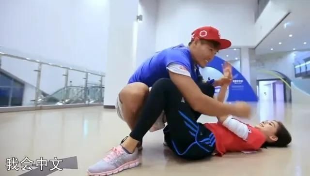  泪目|他是唯一让杨颖在跑男说出“让他赢”的人，看清名字，引人泪目