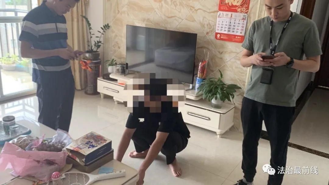 屏幕|女孩网恋“事业男”，隔着屏幕就被骗上万元！(图)