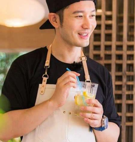  细节|黄晓明不靠颜值靠才华，主持节目这一细节被赞超专业！