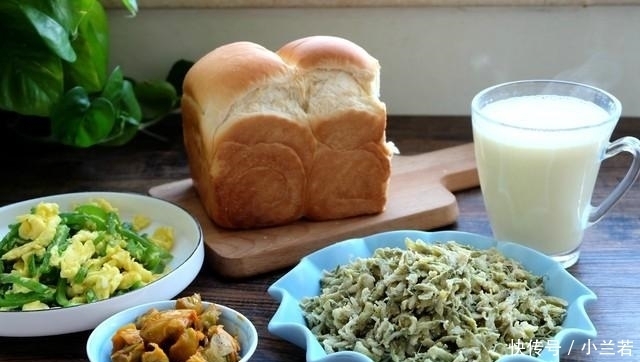  做法|一家四口每天早餐在家吃，家常做法简单易做，营养又健康！