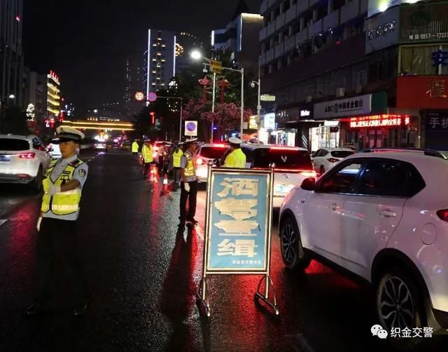  人毒|以为下雨不查车？昨晚，22人酒驾、8人无证、1人毒驾侥幸上路被抓