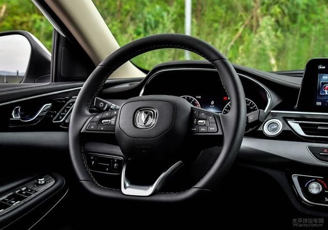 设计|180匹才卖十万?试驾长安锐程CC蓝鲸版