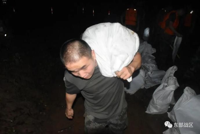  临汾|重回22年前抗洪战场，“临汾旅”打响攻坚战保卫马鞍山