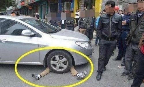 别怕|小学生扶摔倒老人反被讹，孩子委屈大哭，路人：别怕我们替你作证