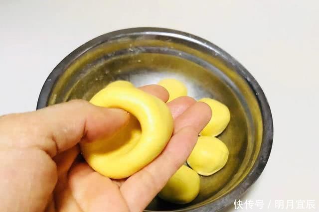  面粉|不用面粉，不用发酵，玉米面窝窝头，软香可口，放到明天也不发硬