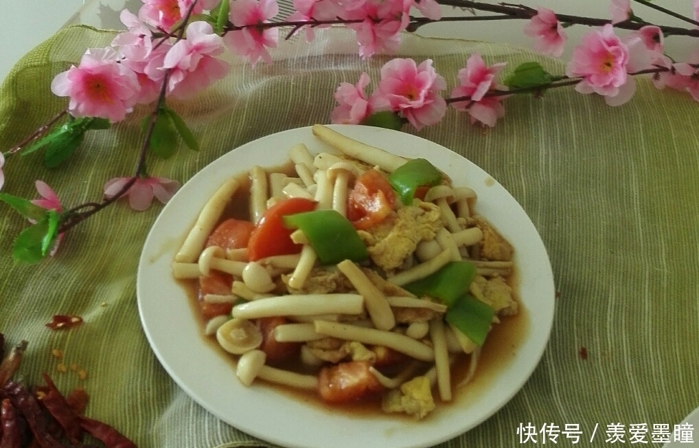 营养价值|一道简单的家常菜,口感爽滑,味道鲜美,营养价值却很丰富