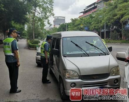 南国早报客|一本账本让“黑车”司机露了馅！南宁在重点路段严查非法营运车辆