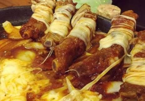 排骨|吃了几十年排骨，这种“拉丝”排骨还是第一次见，咬开后才知玄机