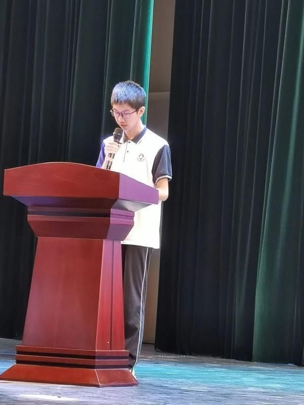  陈卓毅|清华老师帮他走出低谷 他最终选了北大！理由是……