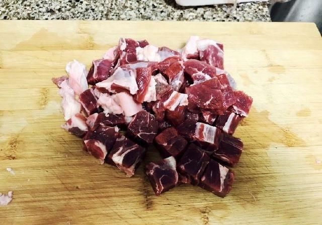  即化|原来炖出入口即化的牛肉如此简单, 只需简单3步, 3种材料就搞定