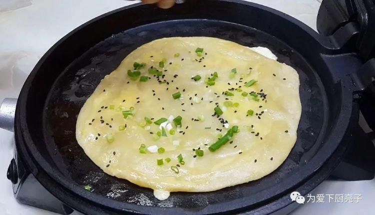 学会|烙饼这么做太香了，开水一烫，张张柔软又劲道，学会天天不起早