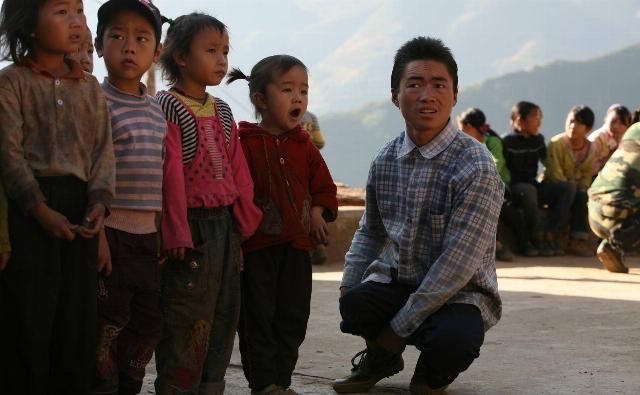  熊洞|从爬着上学到站立支教 专访凉山小伙熊洞：在梦开始的地方，像一盏灯照亮村庄