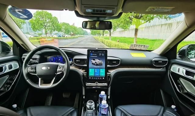  福特|精致的“大兄弟”儿，试驾长安福特全新探险者