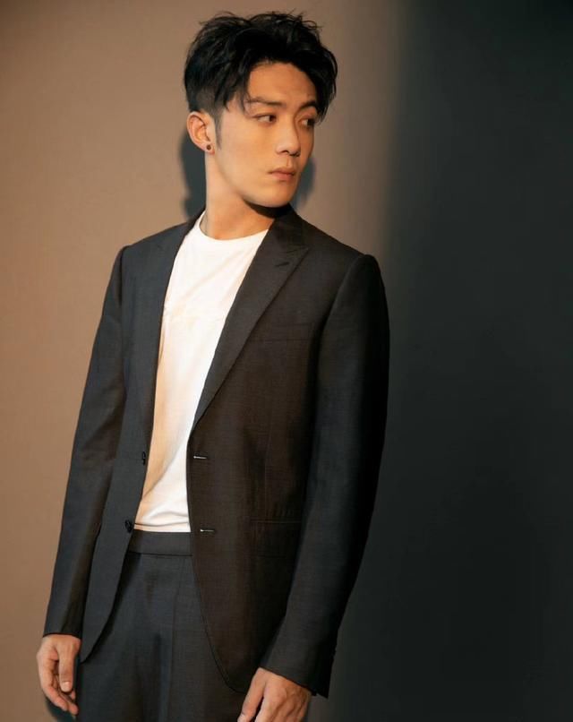  陈冠希|李泽锋年轻时酷似陈冠希，演《三十而已》被骂出名，遭应采儿讨债