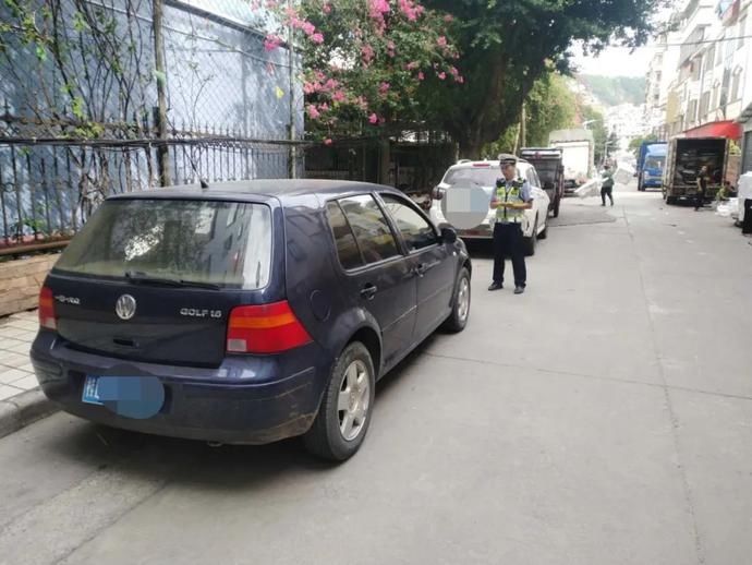 守护|国庆我在岗丨梧州交警“逢五”亮剑,守护平安畅通出行路!