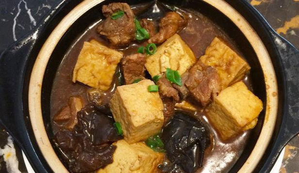 五花肉|精选美食:排骨老豆腐,家常小炒肉,凉拌鸡爪,风味小炒肉的做法