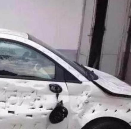 嚣张|女司机乱停车还极嚣张故意关机，回来取车时被气哭，网友：干得漂亮