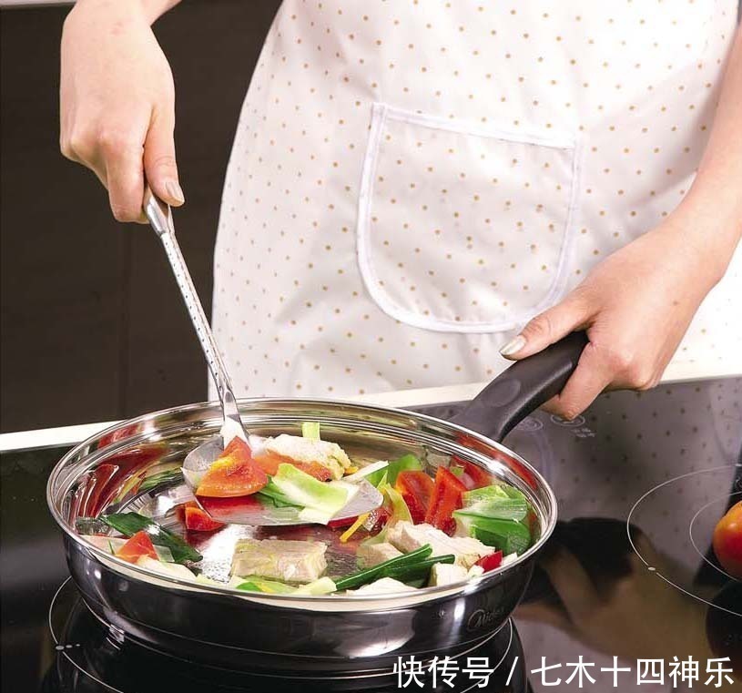  危害|炒菜时这些坏习惯，在悄悄地危害着一个家庭健康，请立即说“NO”