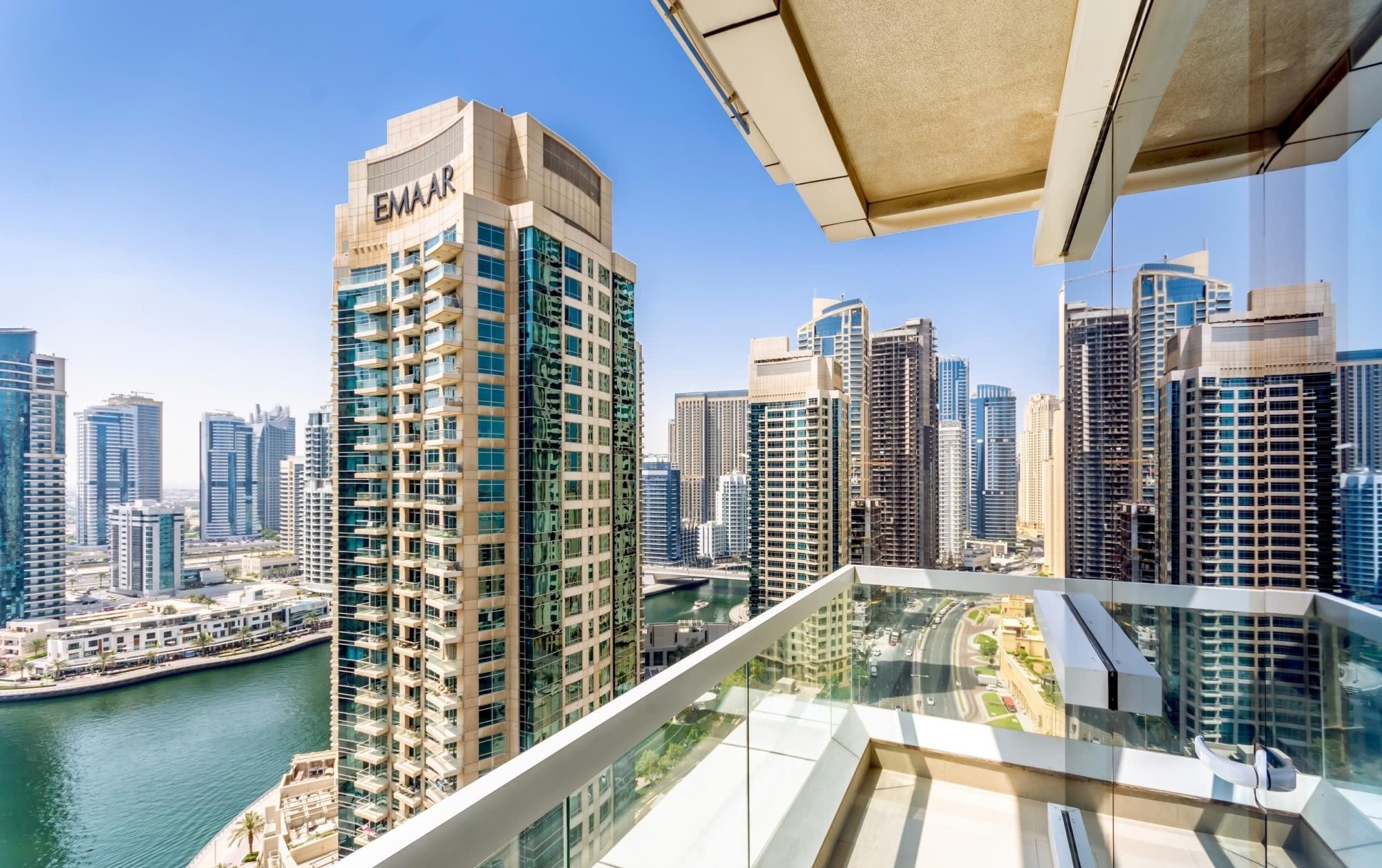 全球|全球第一大人工码头:面积仅4.9平方千米,却被塞进了超200座高楼