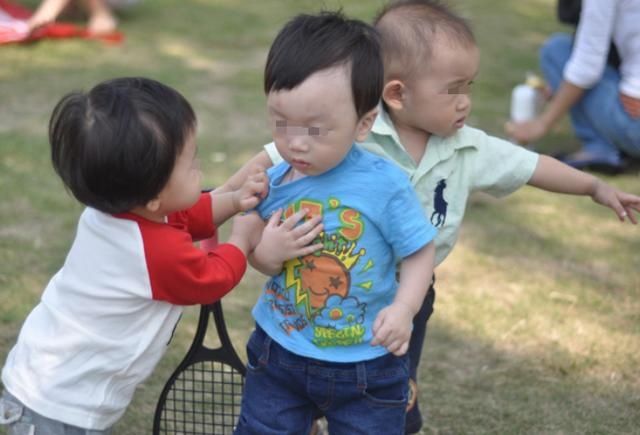 上学|上学后容易被“孤立”的孩子，跟家庭条件无关，4类性格需注意