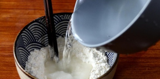 搅拌均匀|这是芋头汤的做法,与小海鲜巧妙搭配,太好喝了,鲜上加鲜