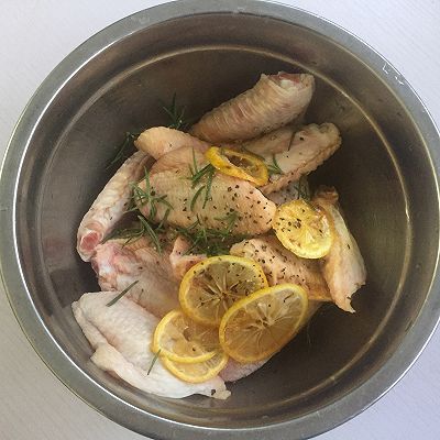  迷迭香|柠檬迷迭香烤鸡翅