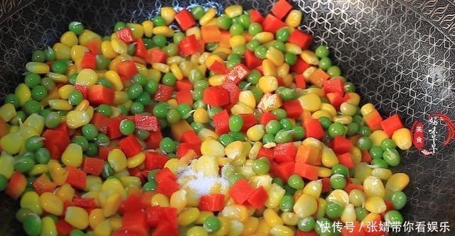 排骨|排骨焖饭怎么做好吃?告诉你正确做法,肉香不腥,米饭软糯入味