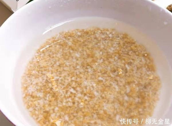 燕麦|风味,我家燕麦从未离开过,加些食物,营养美味,一家人都爱吃