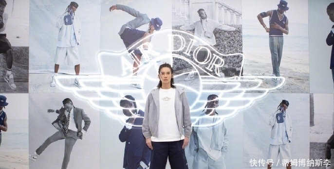  品牌|于适着灰色飞行员夹克潇洒帅气出席某品牌精品店开幕酒会