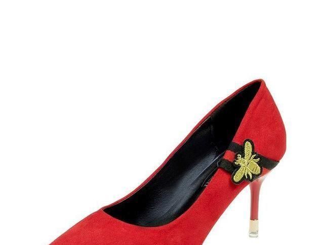 洋气|春天鞋子别乱买,要买就买这几款单鞋,7080穿洋气有女人味