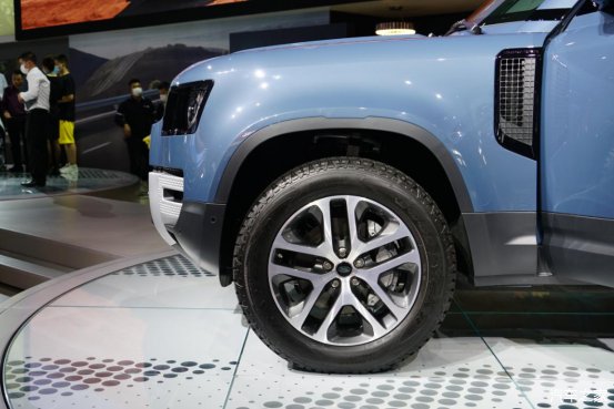 硬派越野|2020成都车展丨越来越科技范的卫士你爱吗？全新一代路虎卫士图解