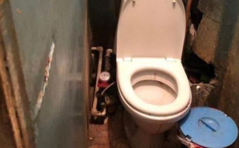  产子|俄罗斯女子参加派对在厕所产子，为能继续喝酒将孩子丢垃圾桶扔掉