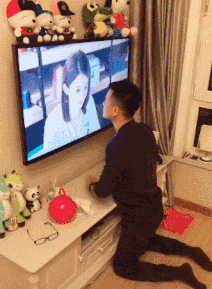 GIF|搞笑GIF:摔倒是不可能摔倒的,这辈子都不可能摔倒