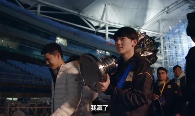 频道|Sofm有牌面!淘汰赛越南频道37W人观看,越南老板全场免费