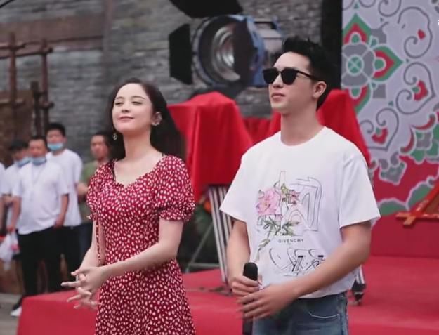 古力|《让生活好看》收官:古力娜扎友情出镜,谁注意到郑爽的表情?