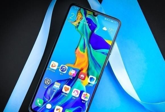  华为|从4288降至3188，华为4G手机加速退场，网友：买早了