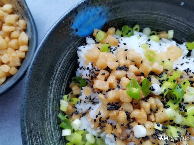  出油|懒人必备！猪油拌饭这样做，就算没有黄磊，也能独霸一方，特过瘾