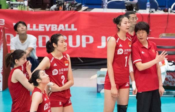  一同|中国女排奥运首发大猜想！朱婷、颜妮恐轮休，3人有望一同出战