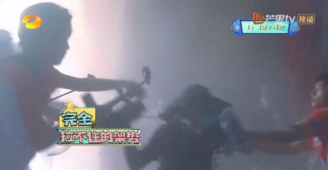  保安|90万点赞热搜第一：明星综艺能这么做，其实不止要搞笑那么简单