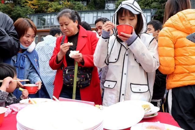 自助|拒绝浪费光盘行动：景区连续4年推出1元午餐，无人值守自助找零